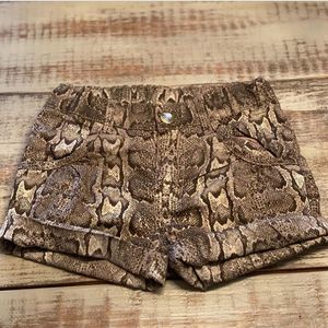 Girls Snakeskin Shorts Size 3/4